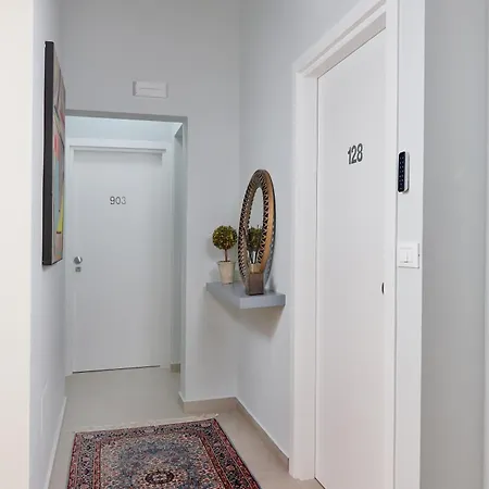 Villa Nina Central Rooms B&B 레조디칼라브리아