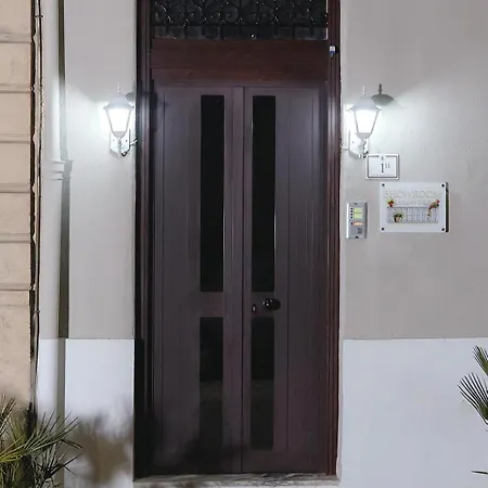 住宿加早餐酒店 Villa Nina Central Rooms